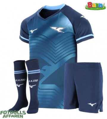 Lazio Tredjeställ Barn 2025-26 Kortärmad (+ Korta byxor)